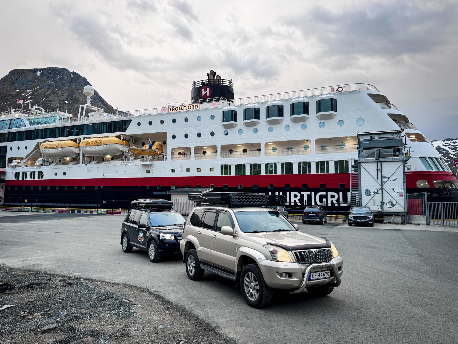 Senja tour from Hurtigruten