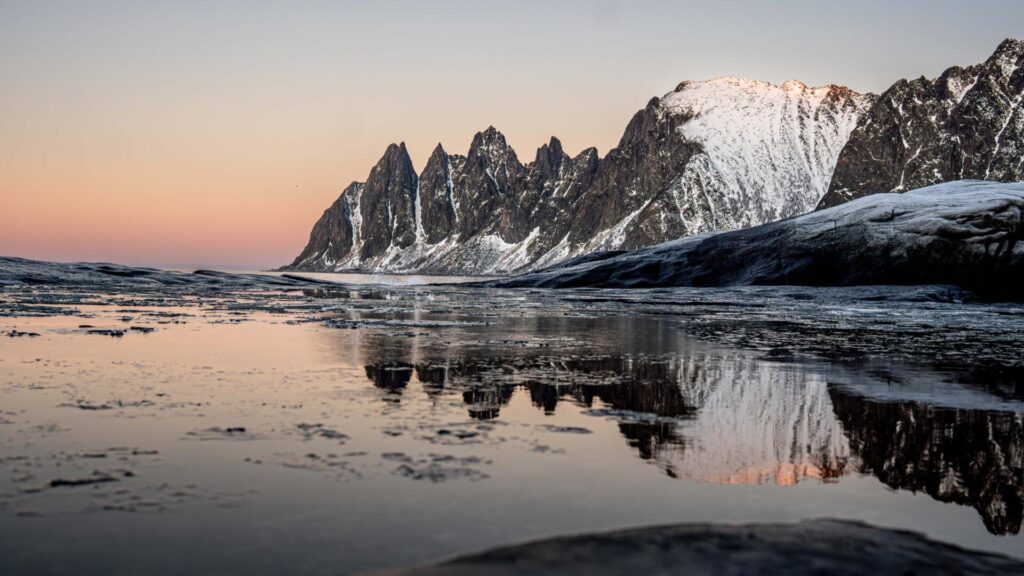 Sunset on Tunegeneset 